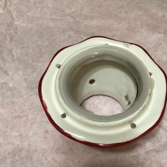 CERAMIC CHRISTMAS VOTIVE CANDLE TOP PINE CONES AND RIBBON 4”x6”x3” - Picture 4 of 4